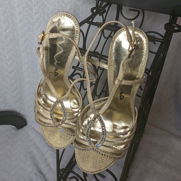 Nina "Blossom" Gold w. Rhinestone detail, 3" Slingback heels Sz 7M - Picture 4 of 9